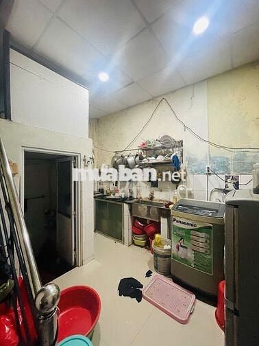 Bán nhà Bà Điểm nhỉnh 2 tỷ Gần Chợ Hóc Môn,SHR Dt:60m2 Sát Chợ Đầu Mối