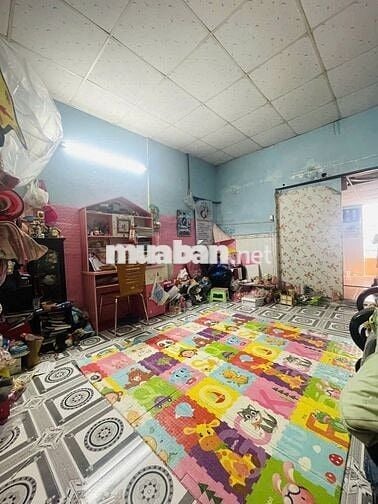 Bán nhà Bà Điểm nhỉnh 2 tỷ Gần Chợ Hóc Môn,SHR Dt:60m2 Sát Chợ Đầu Mối