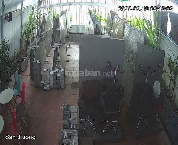 CHO THUÊ SHOWROOM MẶT TIỀN LÝ THƯỜNG KIỆT – 800M² – SÂN THƯỢNG – 4 WC 