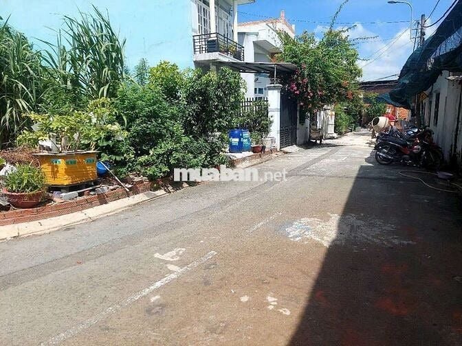 BÁN NHÀ HÓC MÔN - Ô TÔ ĐẬU CỬA - DT KHỦNG - GIÁ CỰC RẺ