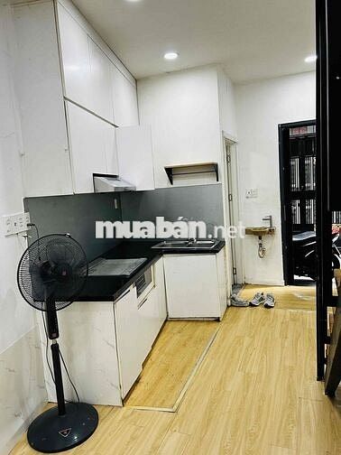 Nhà sát mặt tiền Nguyễn Văn Trỗi, 2 mặt hẻm, 2 phòng ngủ