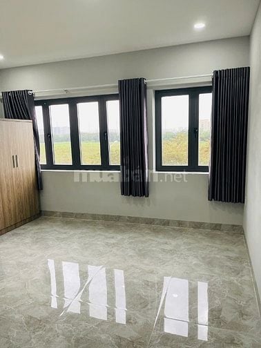 Phòng Thoáng Mát Như Hình, Đang Trống, Vào Ở Ngay