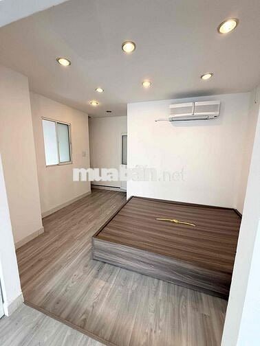 Cho thuê nhà mặt tiền Lạc Long Quân – 5x13.5m, 1 trệt 2 lầu, full nội