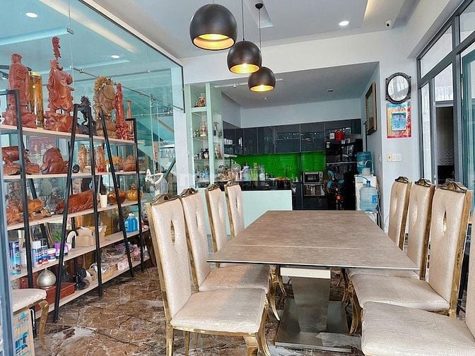 Bán villa Xuân Thủy Quận 2 – diện tích 380m², Hồ Bơi, khu compound