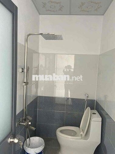 Cho thuê nhà gần siêu thị Go thích hợp làm kho, vp công ty, may mặc….