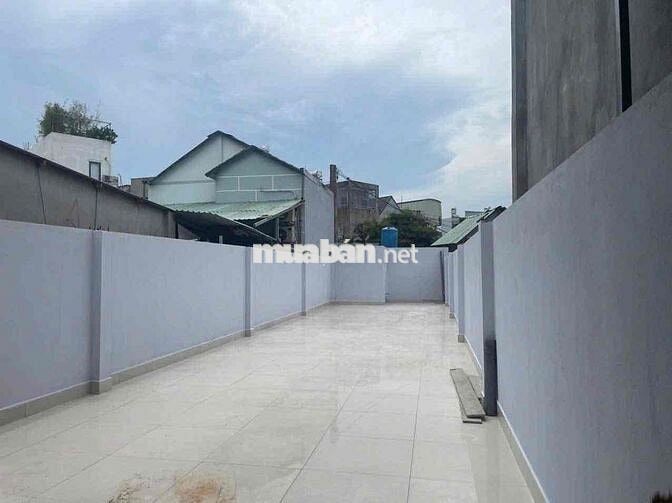 Cho thuê nhà gần siêu thị Go thích hợp làm kho, vp công ty, may mặc….