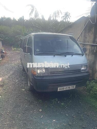 Toyota Hiace 2002 16 chỗ - 100000 km