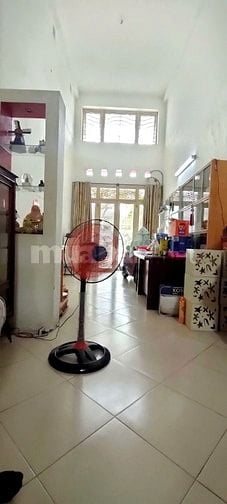🔵 Cho thuê Nhà/Mặt bằng Quận 6. (180m2) 1trệt, 1lửng Ở lại được Spa V