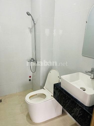 Phòng Thoáng Mát Như Hình, Đang Trống, Vào Ở Ngay