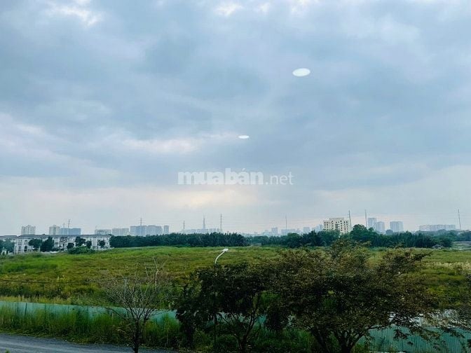 Phòng Thoáng Mát Như Hình, Đang Trống, Vào Ở Ngay