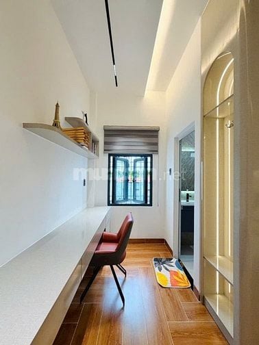 Bán nhà mặt tiền đường Nguyễn Duy Cung, Gò Vấp, gần siêu thị Emart 2