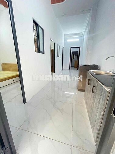 Căn 2PN1WC ban công + full NT + máy giặt riêng