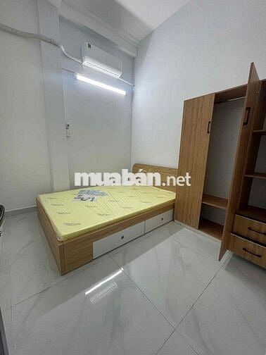 Căn 2PN1WC ban công + full NT + máy giặt riêng