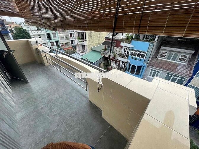 Căn 2PN1WC ban công + full NT + máy giặt riêng