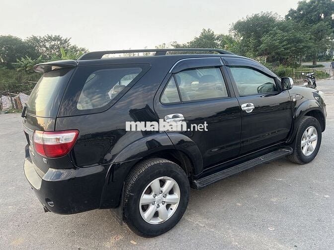 Toyota Fortuner 2011 2.7L Đen 180000 km