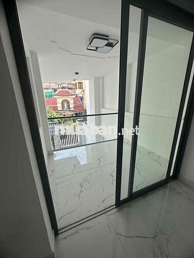 Bán căn hộ dịch vụ cao cấp mặt tiền đường số Tân quy, Q7