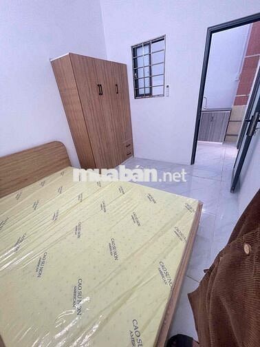 Căn 2PN1WC ban công + full NT + máy giặt riêng