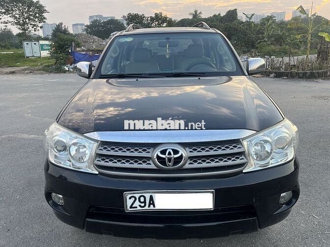 Toyota Fortuner 2011 2.7L Đen 180000 km