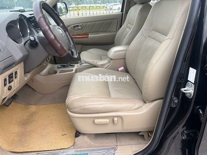 Toyota Fortuner 2011 2.7L Đen 180000 km