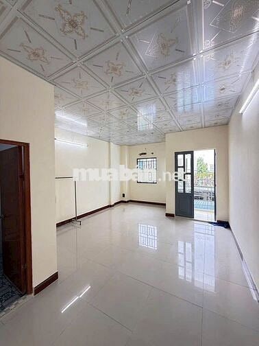 Nhà trệt lầu 3PN KDC Hồng Phát chỉ 10 triệu thương lượng