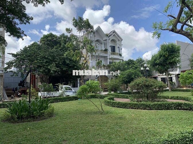 Nhà phố liền kề 105m2- Chính Chủ- 2 tầng, 1 trệt- 5PN