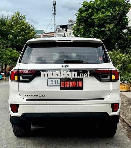 CẦN BÁN XE FORD EVERETS TITANIUM PLUS 4x4.13NKM