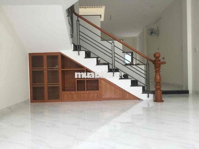 Nhà phố liền kề 105m2- Chính Chủ- 2 tầng, 1 trệt- 5PN