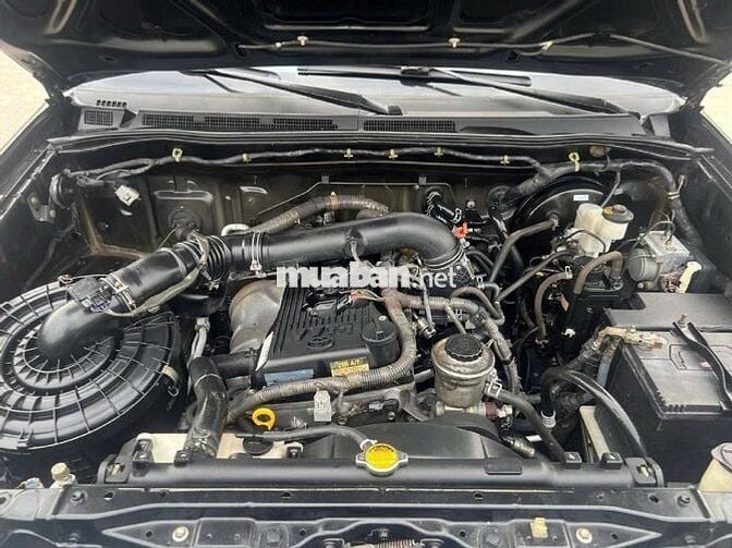Toyota Fortuner 2011 2.7L Đen 180000 km
