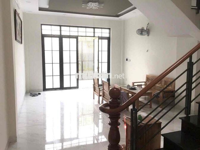 Nhà phố liền kề 105m2- Chính Chủ- 2 tầng, 1 trệt- 5PN