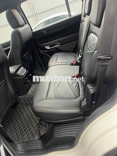 CẦN BÁN XE FORD EVERETS TITANIUM PLUS 4x4.13NKM