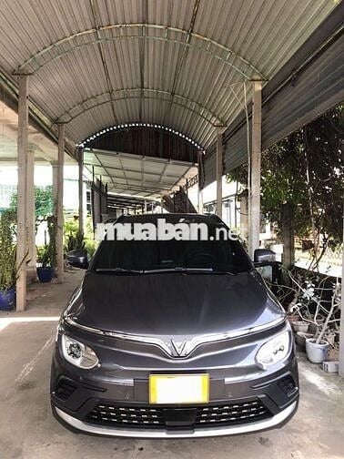 Cần tiền nên bán xe oto Vinfast E34 đời cuối 2022