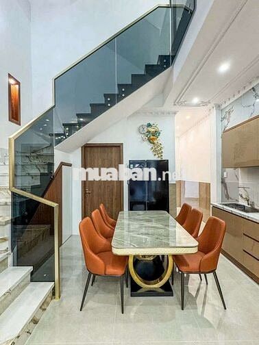 NHÀ 2 LẦU CAO CẤP - KDC HỒNG LOAN