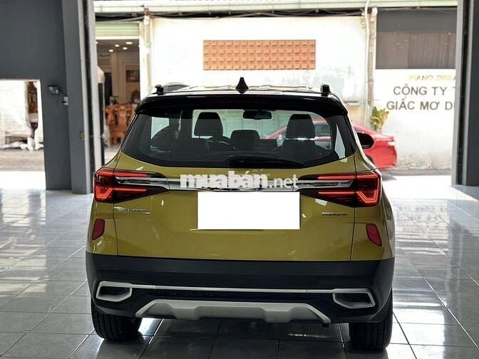 Kia Seltos 2023 Premium 1.4 AT - 36,000 km một chủ