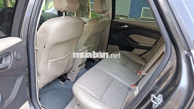 Cần bán ford focus SX 2018 bảng Titanium