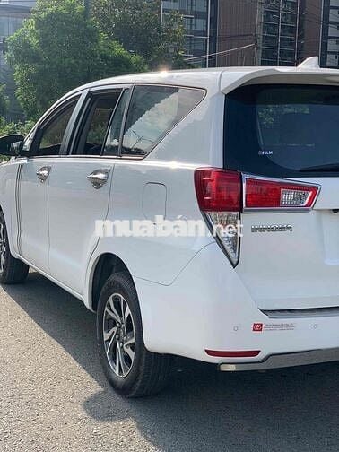 Toyota Innova 2022 E 2.0 MT - 71000 km