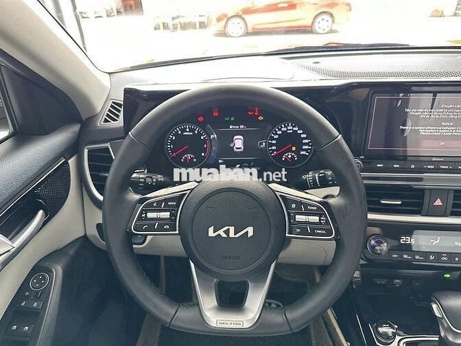 Kia Seltos 2023 Premium 1.4 AT - 36,000 km một chủ