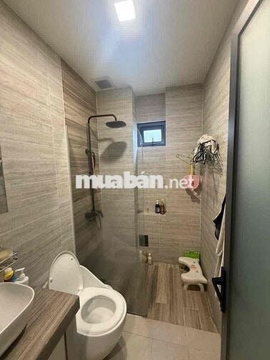 Bán nhà Quận 3, 5 tầng kiên cố, hẻm 3m thẳng một trục, sát mặt tiền. V