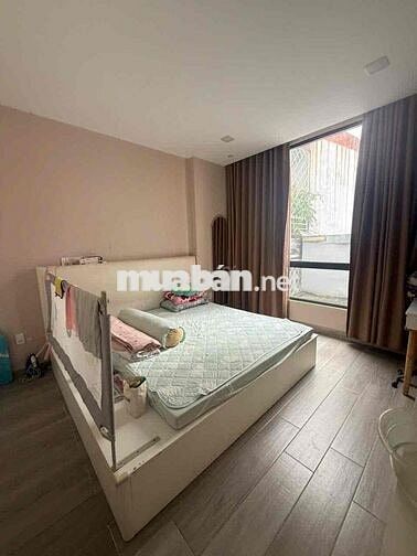 Bán nhà Quận 3, 5 tầng kiên cố, hẻm 3m thẳng một trục, sát mặt tiền. V