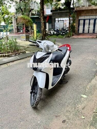 Honda Vision 2019 màu trắng