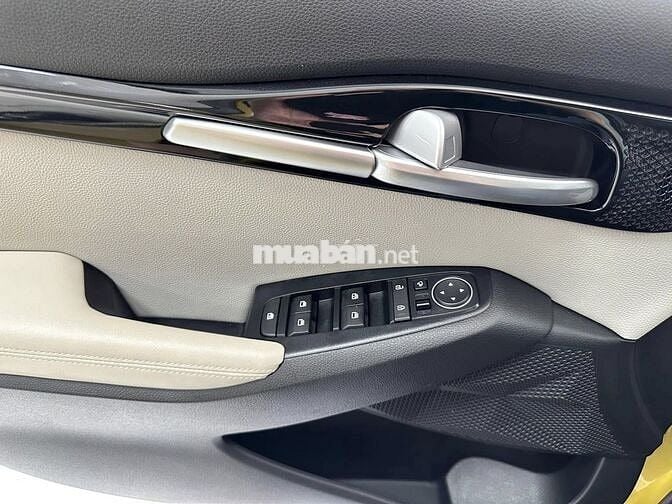 Kia Seltos 2023 Premium 1.4 AT - 36,000 km một chủ