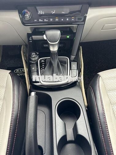 Kia Seltos 2023 Premium 1.4 AT - 36,000 km một chủ