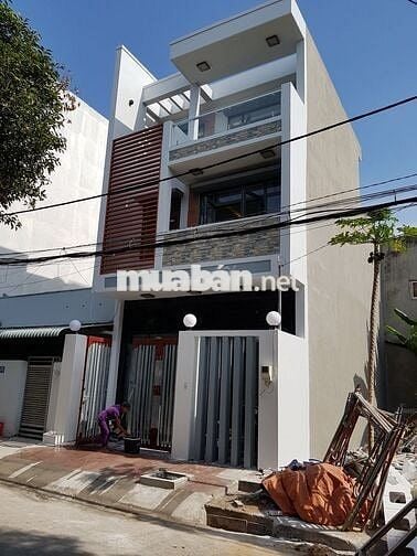 Cho thuê nhà phố Linh Tây, đường 18, 1 trệt 2 lầu