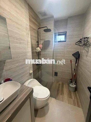 Bán nhà Quận 3, 5 tầng kiên cố, hẻm 3m thẳng một trục, sát mặt tiền. V