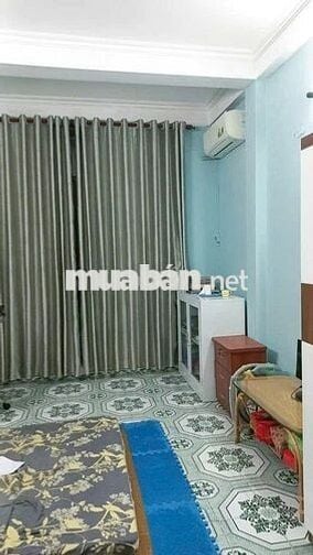 Nhà mặt tiền 36 m2, 4 phòng ngủ, ngõ 207 đường Ngọc Hồi