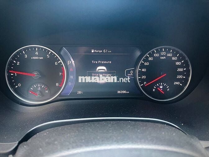 Kia Seltos 2023 Premium 1.4 AT - 36,000 km một chủ