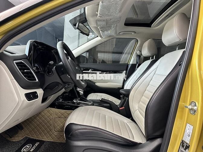 Kia Seltos 2023 Premium 1.4 AT - 36,000 km một chủ