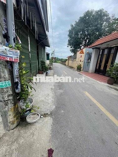 CHỢ QUẢNG BỊ_ Ô TÔ ĐỖ_ NGAY XE BUÝT_CHỈ 2 TỶ