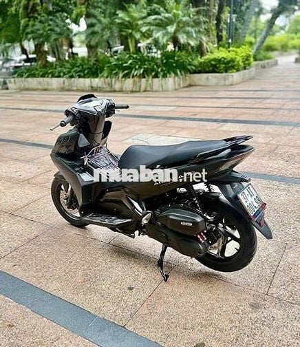 Honda Airblade 2022 độ bộ nổ đen nhám