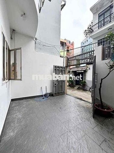 NHÀ 3 TẦNG HOÀNG HOA THÁM – PHÚ NHUẬN - 67m² – HẺM THÔNG – GẦN PHAN