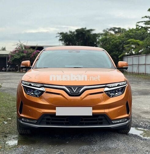 VinFast VF8 2022 VF8 Eco - 33000 km